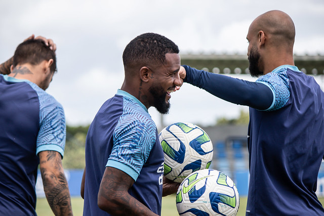 Bahia pega o Santos na Fonte Nova para se distanciar ainda mais da zona de rebaixamento do Brasileirão