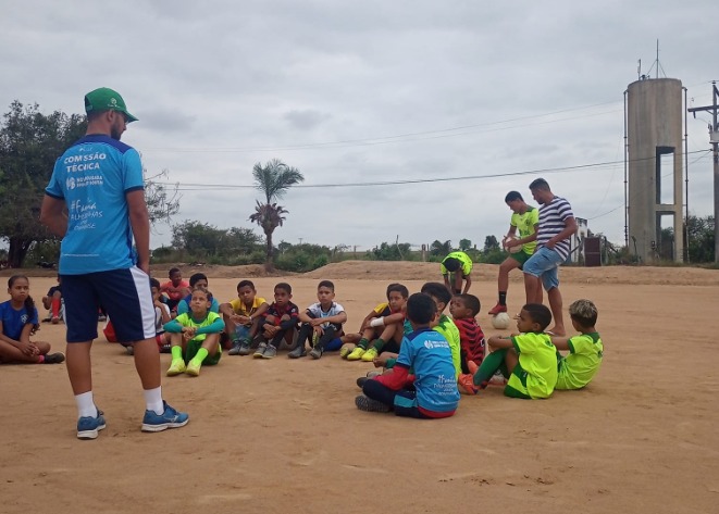 Palmeirinhas Jovem realiza ação solidária no Povoado de Cazumba